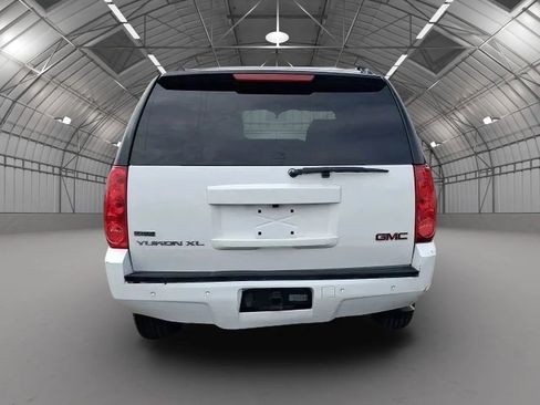 Used 2010 GMC Yukon XL SLE w/ SLE-2 Equipment Package RWD image 5