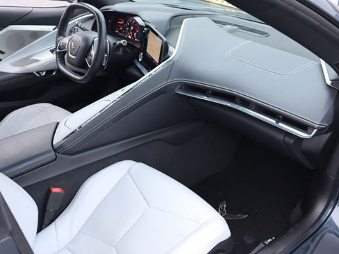 Used 2020 Chevrolet Corvette Stingray Preferred Cpe w/ 2LT Preferred Equipment Group image 30