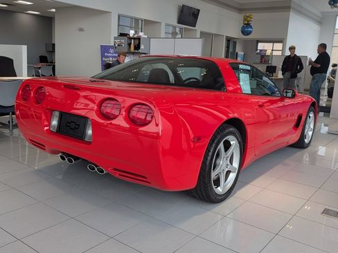 Used 2004 Chevrolet Corvette Coupe RWD image 7