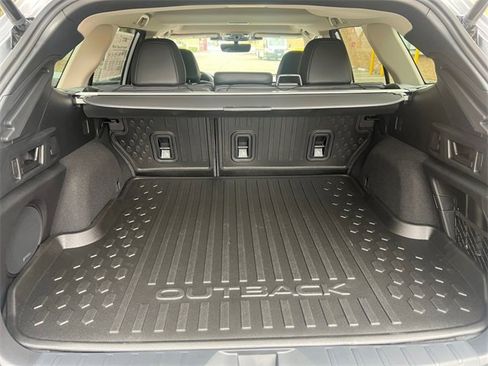 New 2025 Subaru Outback Limited image 17