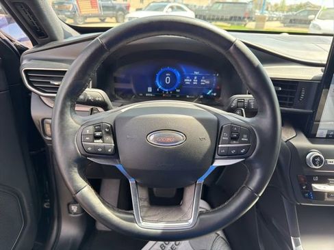 Used 2020 Ford Explorer Platinum w/ Premium Technology Package AWD/4WD image 30