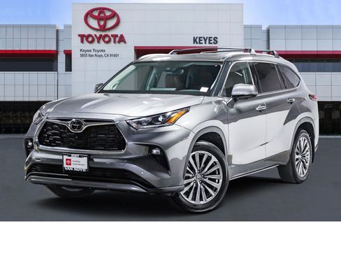 Certified 2025 Toyota Highlander Limited AWD/4WD image 1