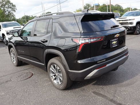 New 2027 Chevrolet Equinox LT w/ Convenience Package II FWD image 3