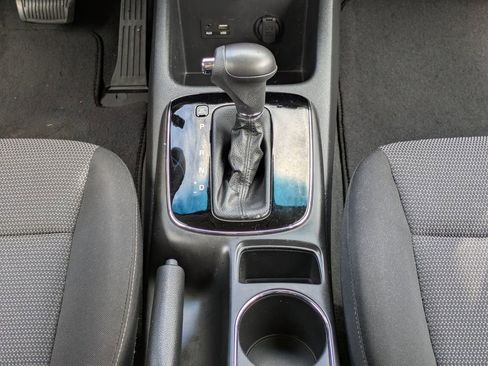 Used 2017 Kia Forte LX image 18