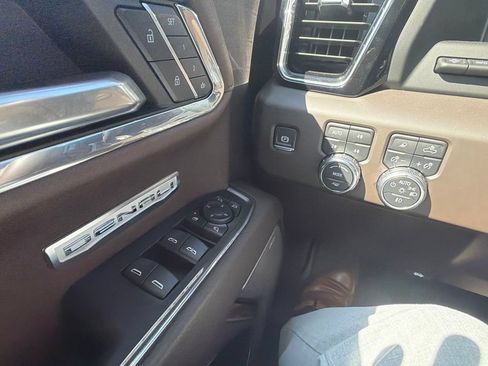 Used 2024 GMC Sierra 1500 Denali AWD/4WD image 16