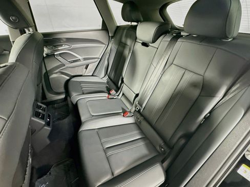 Used 2026 Audi Q5 Premium AWD/4WD image 9