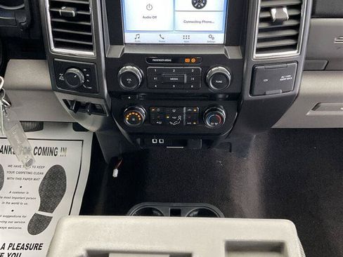 Used 2017 Ford F350 XLT w/ XLT Premium Package AWD/4WD image 20