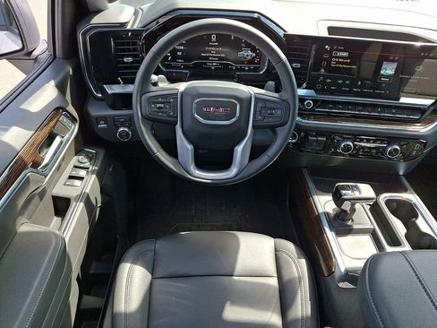 Used 2024 GMC Sierra 1500 Elevation w/ Elevation Premium Package AWD/4WD image 11