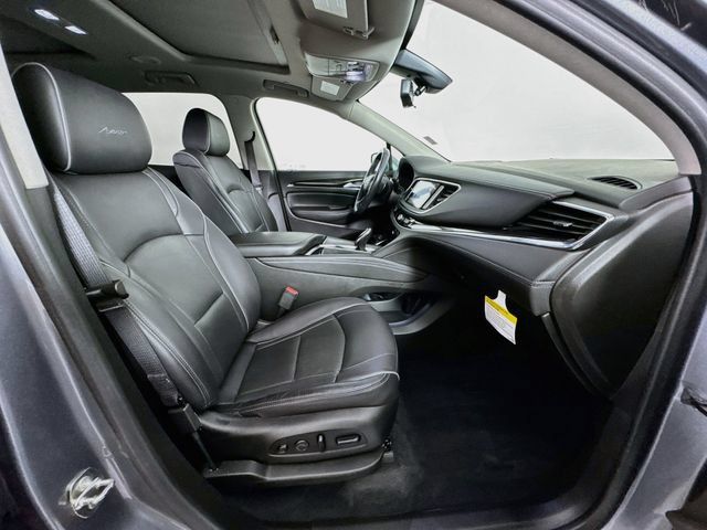 Used 2021 Buick Enclave Avenir w/ Avenir Technology Package AWD/4WD image 50