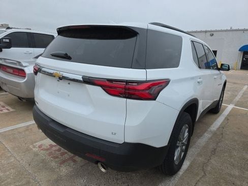Used 2023 Chevrolet Traverse LT FWD image 5