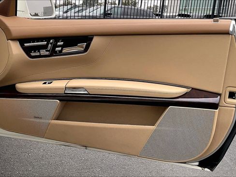 Used 2014 Mercedes-Benz CL 550 4MATIC image 26