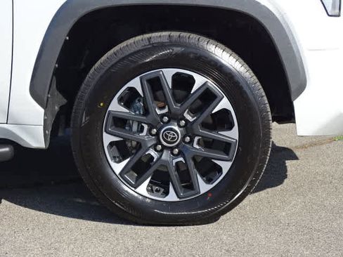Used 2023 Toyota Tundra Limited w/ Power Package RWD image 8