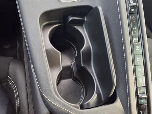 Used 2024 Chevrolet Corvette Stingray Preferred Cpe w/ Z51 Performance Package image 21