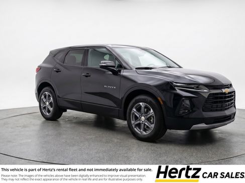 Used 2025 Chevrolet Blazer LT image 1