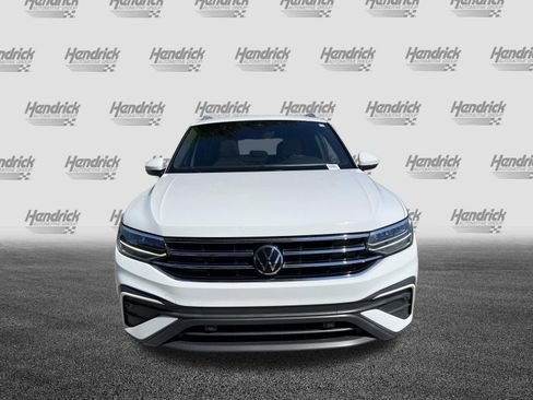 Used 2022 Volkswagen Tiguan SE w/ Panoramic Sunroof Package AWD/4WD image 3