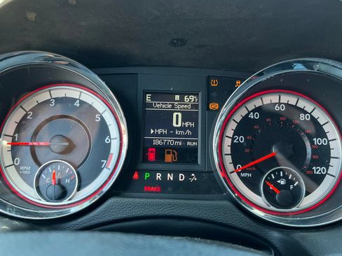 Used 2018 Dodge Grand Caravan GT FWD image 18