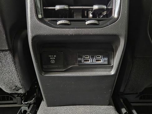 Used 2023 Jeep Grand Cherokee Altitude image 32