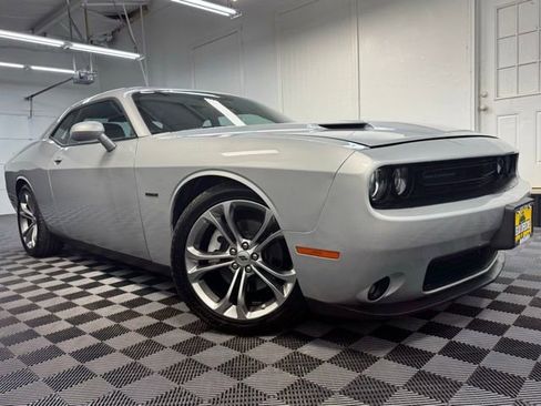 Used 2022 Dodge Challenger R/T image 1