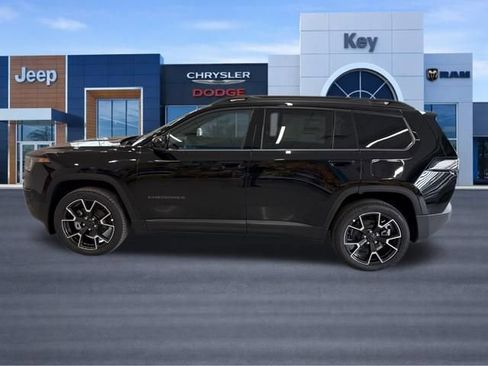 New 2026 Jeep Cherokee Overland image 3