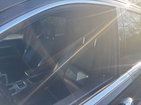 Used 2019 Jeep Grand Cherokee Limited image 11