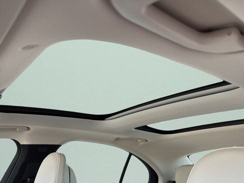 New 2026 Mercedes-Benz E 450 4MATIC Sedan image 18