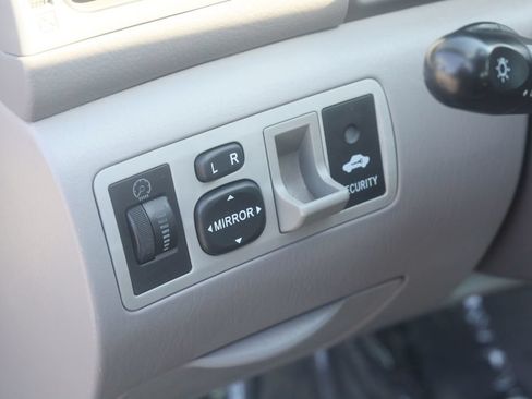 Used 2006 Toyota Corolla CE w/ All Weather Guard Pkg FWD image 8