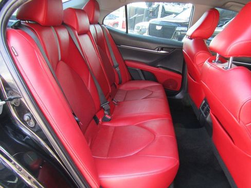 Used 2021 Toyota Camry XSE FWD image 12