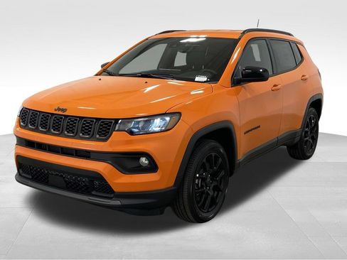 Used 2026 Jeep Compass Latitude AWD/4WD image 5