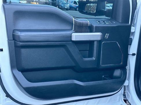 Used 2021 Ford F250 Lariat w/ FX4 Off-Road Package image 15