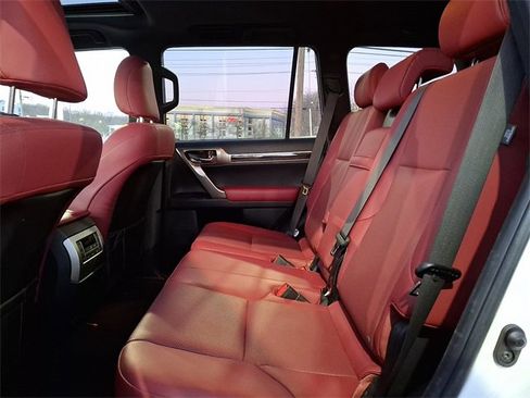 Used 2021 Lexus GX 460 Premium image 10