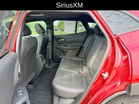 Used 2024 Chevrolet Trax RS w/ Sunroof Package FWD image 9