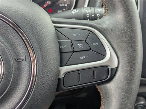 Used 2021 Jeep Compass Latitude image 5