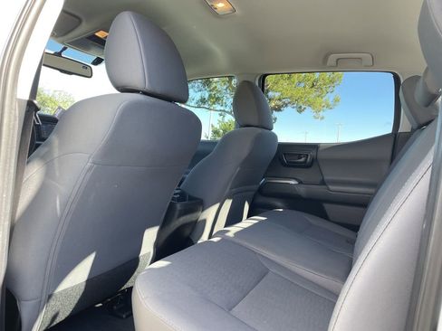 Used 2017 Toyota Tacoma SR5 image 23