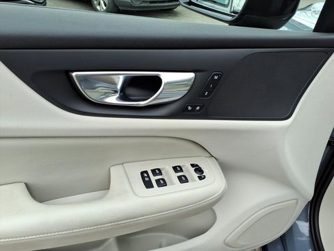 Used 2023 Volvo S60 B5 Plus w/ Climate Package image 14