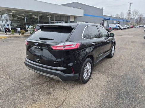 Used 2024 Ford Edge SEL w/ Convenience Package image 3
