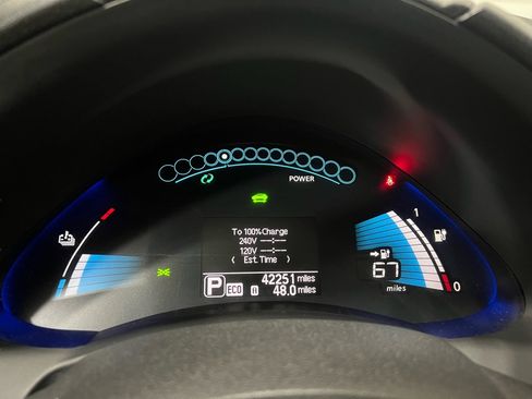 Used 2015 Nissan Leaf S image 40