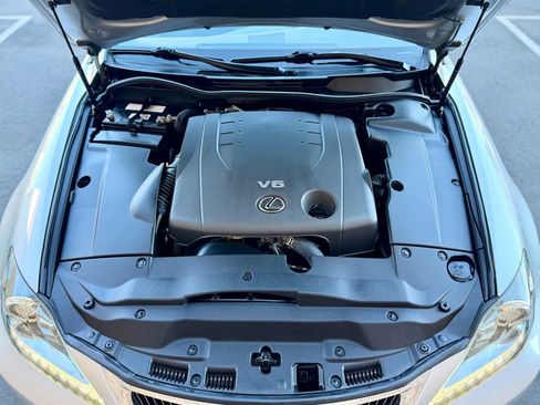 Used 2014 Lexus IS 250C w/ Luxury Package image 21