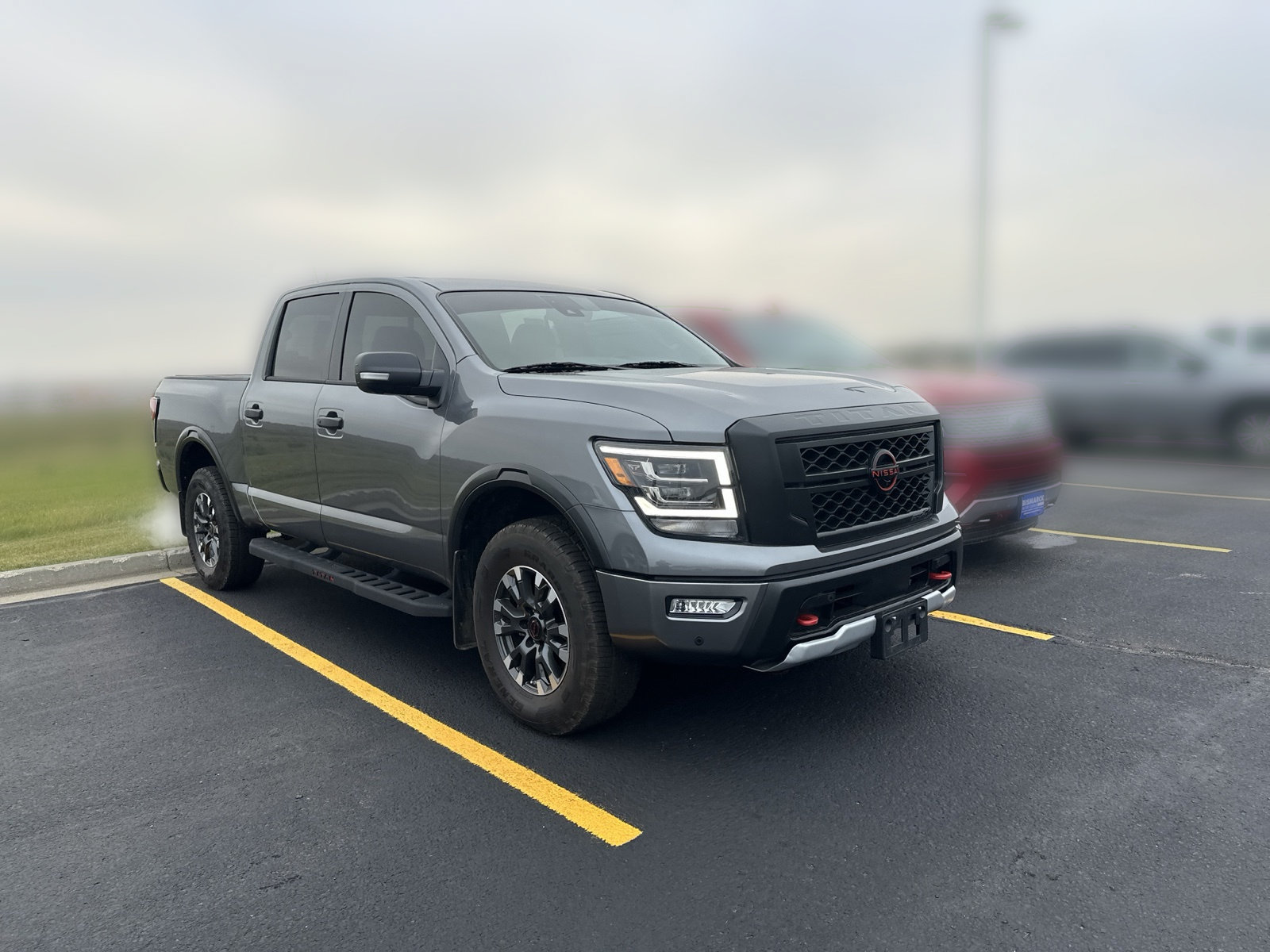 Used 2024 Nissan Titan PRO-4X w/ Pro-4x Convenience Package AWD/4WD image 2