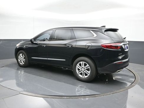 Used 2018 Buick Enclave Essence image 4