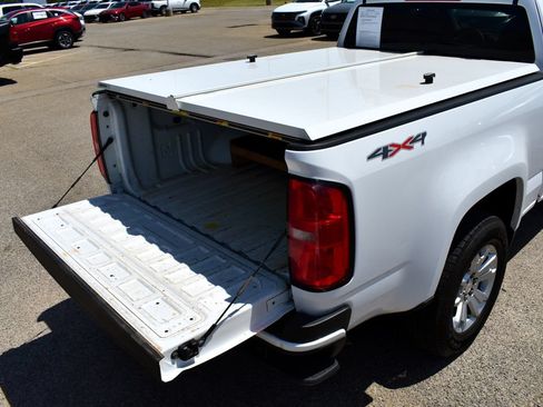 Used 2022 Chevrolet Colorado LT w/ Fleet Safety Package AWD/4WD image 13