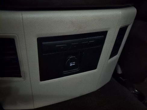Used 2014 RAM 2500 Big Horn image 28