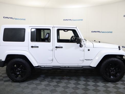 Used 2014 Jeep Wrangler Altitude image 4