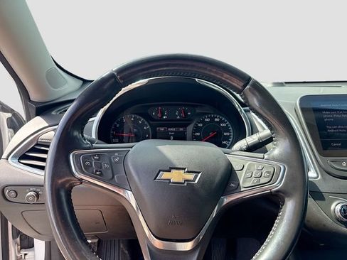 Used 2021 Chevrolet Malibu LT w/ Leather Package FWD image 11