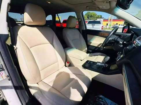 Used 2016 Subaru Outback 2.5i Limited image 15