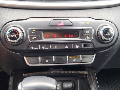 Used 2019 Kia Sorento EX image 18