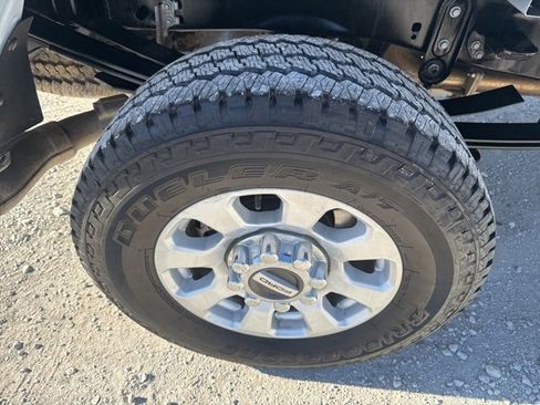Used 2024 Ford F250 XLT w/ FX4 Off-Road Package image 14