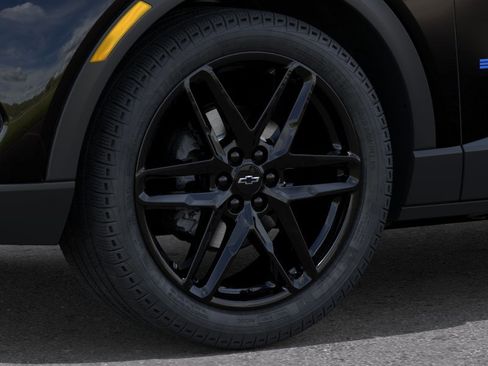 New 2026 Chevrolet Equinox EV LT w/ LPO, Blackout Package FWD image 10