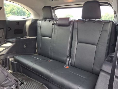 Used 2023 Toyota Highlander LE AWD/4WD image 20