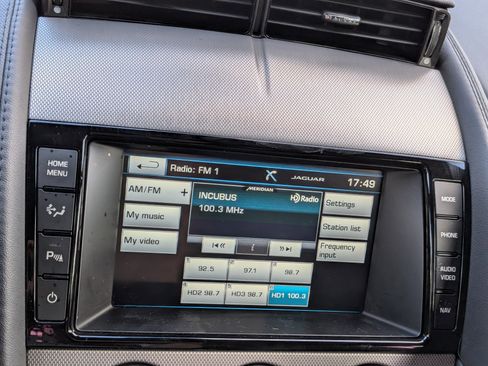 Used 2015 Jaguar F-TYPE Coupe RWD image 17
