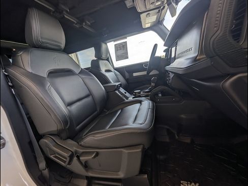 Used 2025 Ford Bronco Badlands AWD/4WD image 21